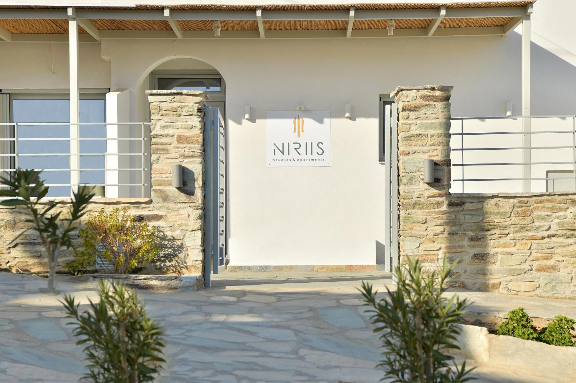 Niriis Studios Aktaia & Glauke Batsi Batsíon Extérieur photo